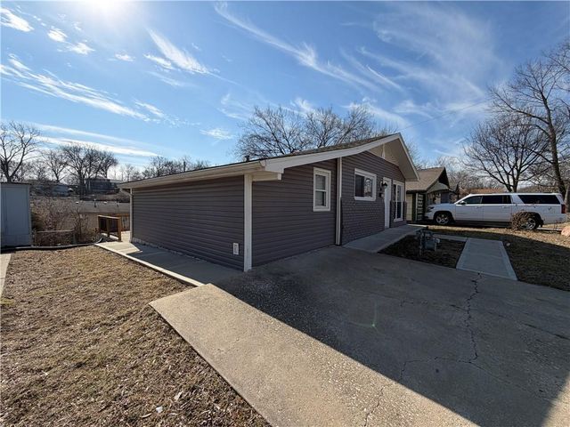 3007 New Jersey Avenue, Kansas City, KS 66102