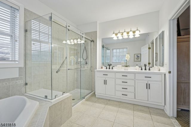 1010 Holly Ln, Cedar Grove Twp., NJ 07009