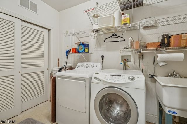 1010 Holly Ln, Cedar Grove Twp., NJ 07009