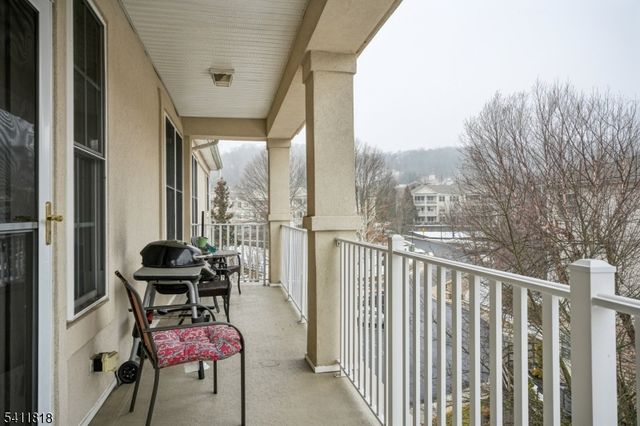 1010 Holly Ln, Cedar Grove Twp., NJ 07009