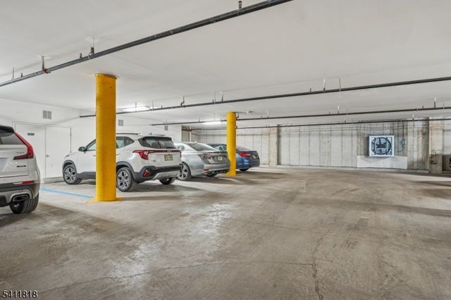 1010 Holly Ln, Cedar Grove Twp., NJ 07009