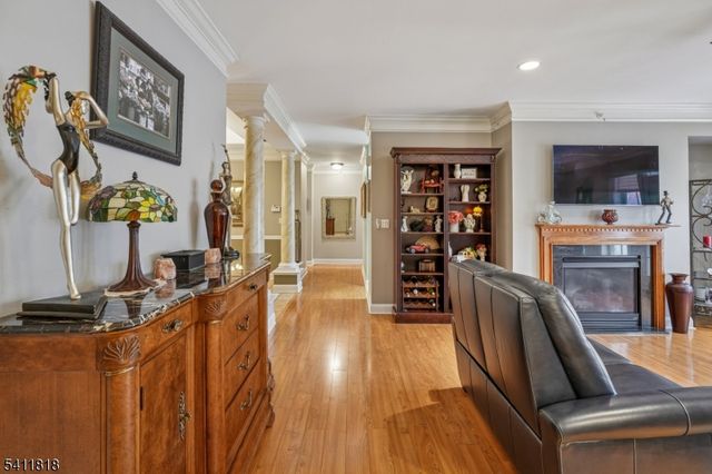 1010 Holly Ln, Cedar Grove Twp., NJ 07009