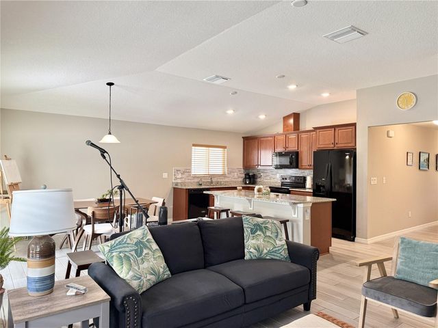 9231 FREEDOM HILL DRIVE, Seffner, FL 33584