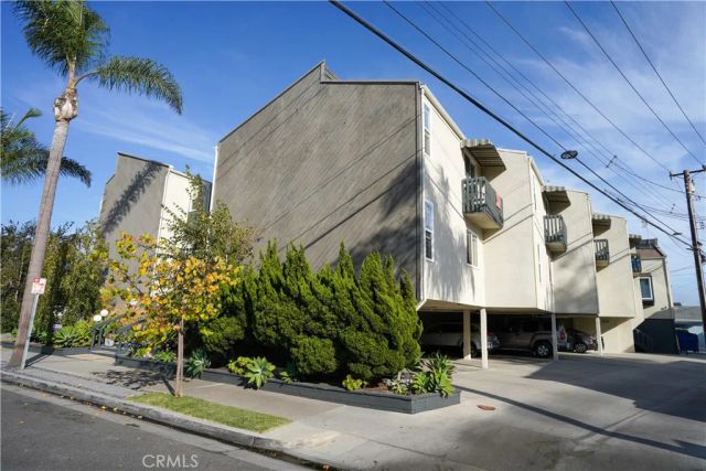 320 12th Street 12, Seal Beach, CA 90740