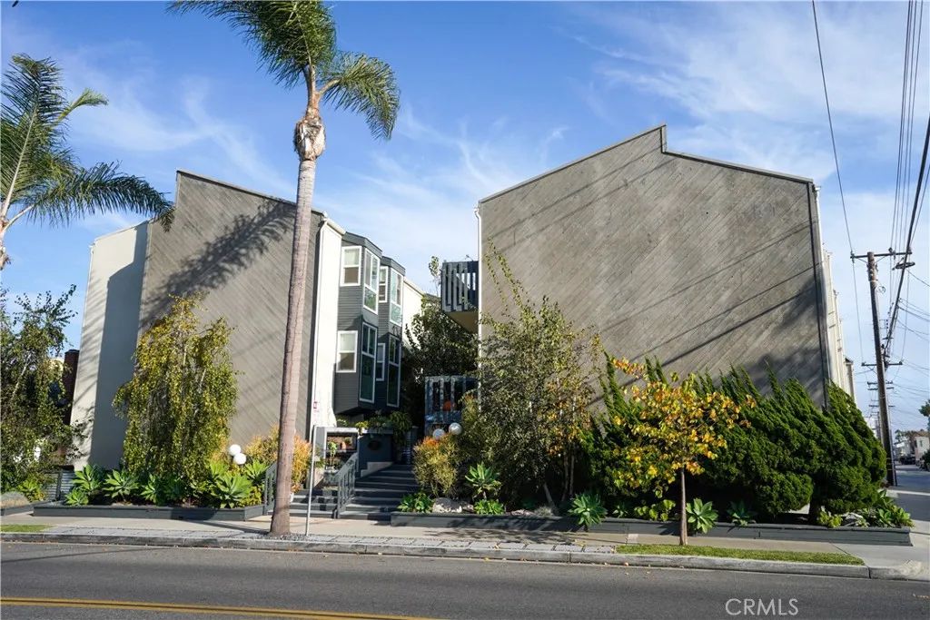 320 12th Street 12, Seal Beach, CA 90740