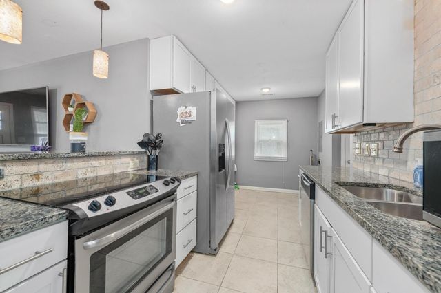 1914 S Bleckley Dr, Wichita, KS 67218