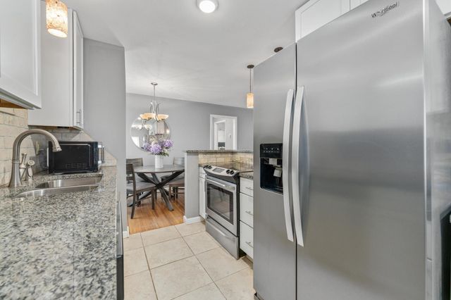 1914 S Bleckley Dr, Wichita, KS 67218