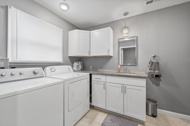 1914 S Bleckley Dr, Wichita, KS 67218