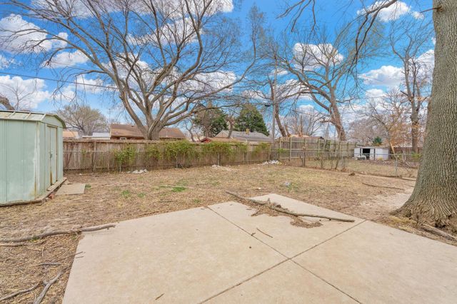 1914 S Bleckley Dr, Wichita, KS 67218