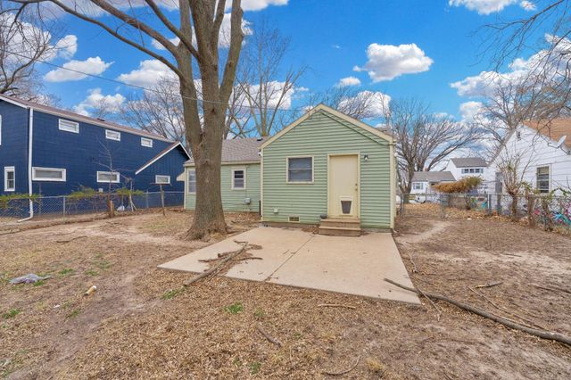 1914 S Bleckley Dr, Wichita, KS 67218