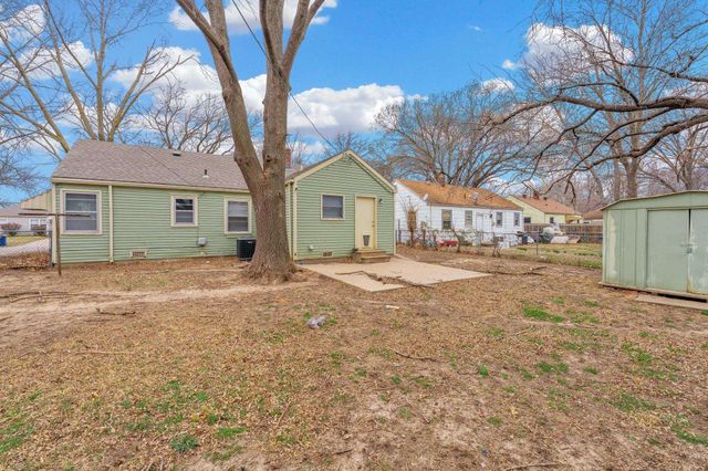 1914 S Bleckley Dr, Wichita, KS 67218