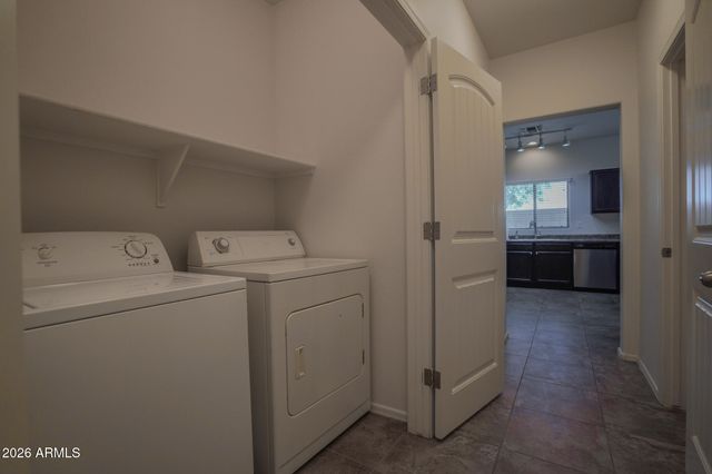10225 W CAMELBACK Road 28, Phoenix, AZ 85037
