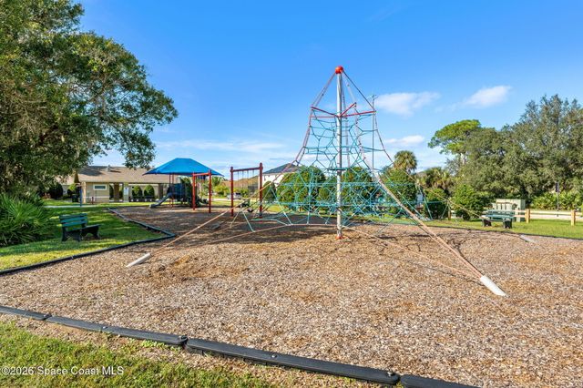 8533 Drayton Circle, Melbourne, FL 32940