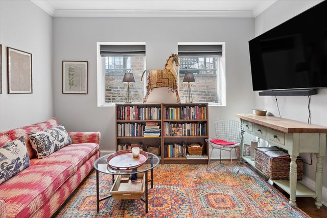 1418 N LaSalle Drive 3, Chicago, IL 60610