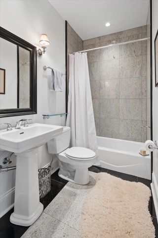 1418 N LaSalle Drive 3, Chicago, IL 60610