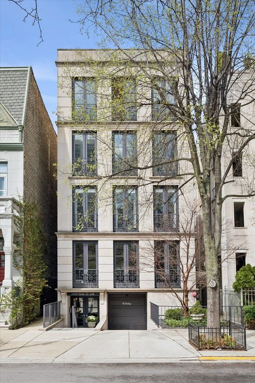 1418 N LaSalle Drive 3, Chicago, IL 60610