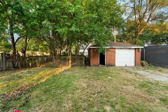 19214 Sunset Street, Detroit, MI 48234