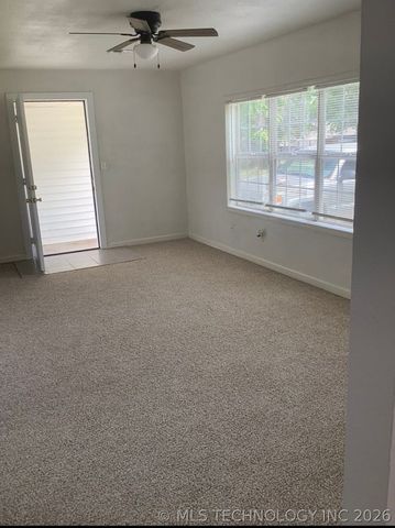 221 SE Wilshire Avenue, Bartlesville, OK 74006