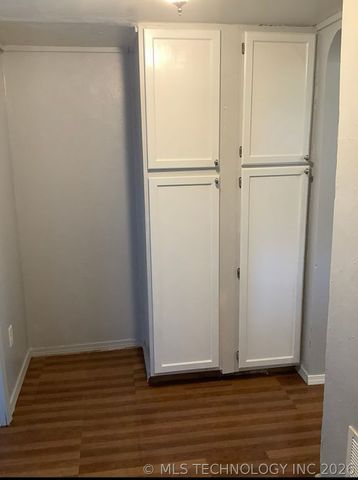 221 SE Wilshire Avenue, Bartlesville, OK 74006
