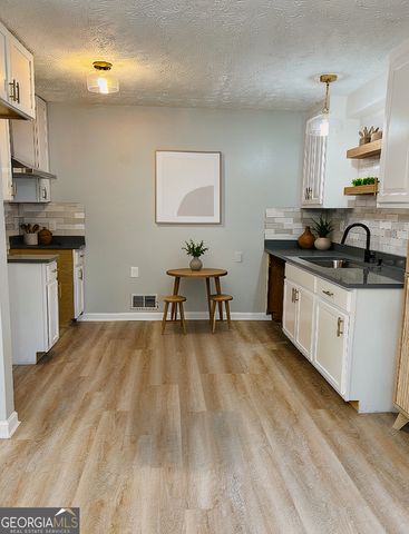 8908 Thomas Road, Jonesboro, GA 30238