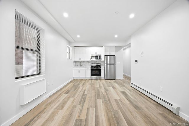 518 Morris Park Avenue, Bronx, NY 10460