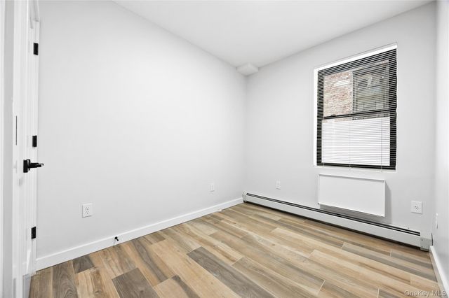 518 Morris Park Avenue, Bronx, NY 10460