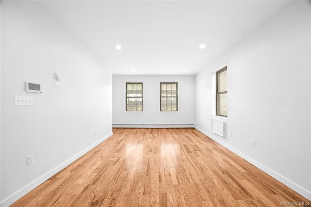 518 Morris Park Avenue, Bronx, NY 10460