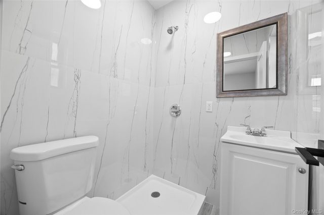 518 Morris Park Avenue, Bronx, NY 10460