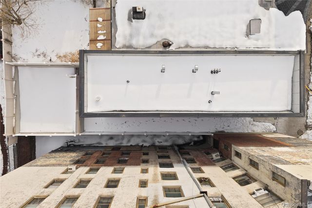 518 Morris Park Avenue, Bronx, NY 10460