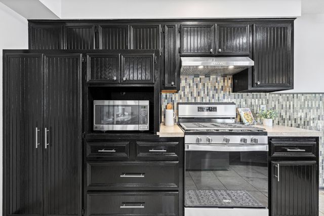 8600 Northwood Parkway, New Hope, MN 55427