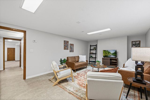 8600 Northwood Parkway, New Hope, MN 55427