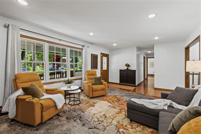 8600 Northwood Parkway, New Hope, MN 55427