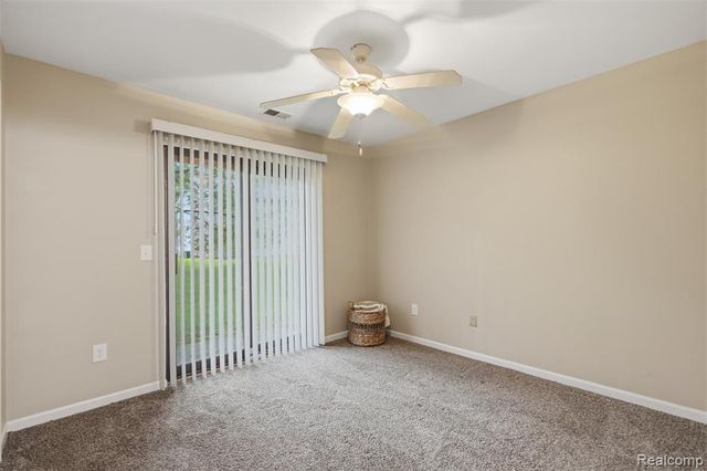 27729 Harrison Woods Lane, Harrison Twp, MI 48045