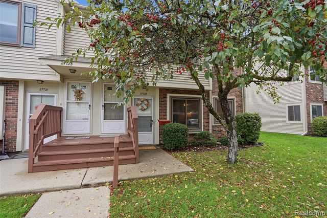 27729 Harrison Woods Lane, Harrison Twp, MI 48045