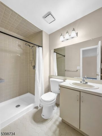 93 Gregory Ln, Franklin Twp., NJ 08823