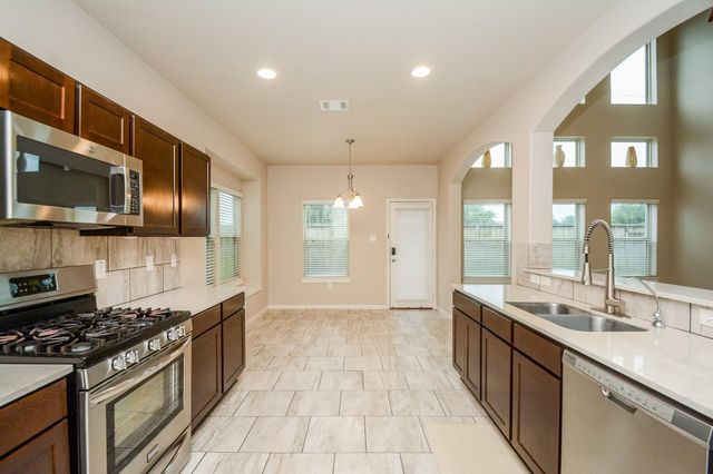 718 Palo Alto Court, Rosharon, TX 77583