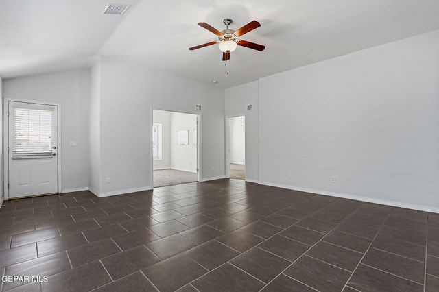 11381 Bullseye Street, El Paso, TX 79934