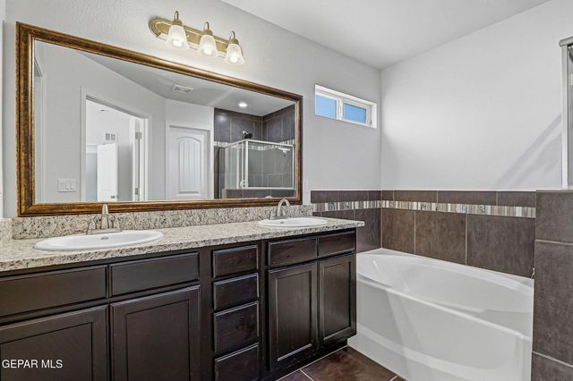 11381 Bullseye Street, El Paso, TX 79934