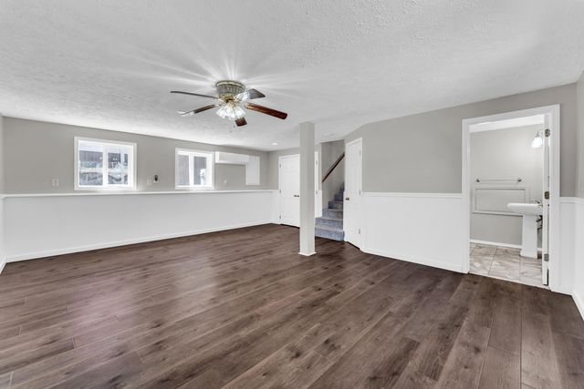 23 S Hillside Drive, Nixa, MO 65714