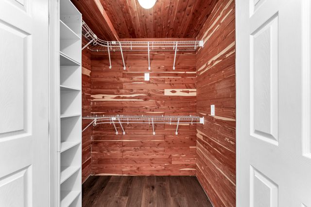 23 S Hillside Drive, Nixa, MO 65714