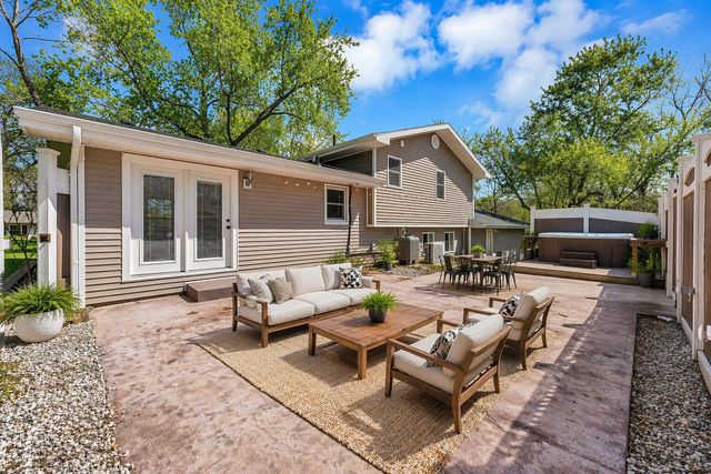 23 S Hillside Drive, Nixa, MO 65714