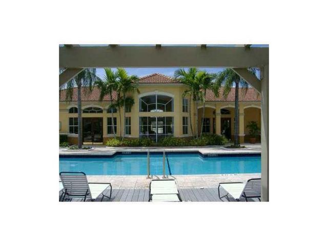 9610 NW 2nd Street 104, Pembroke Pines, FL 33024