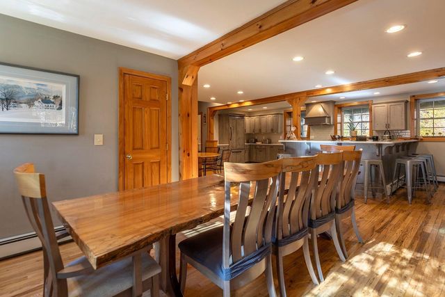 4427 West Hill Road South, Jamaica, VT 05343