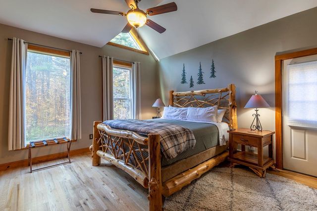 4427 West Hill Road South, Jamaica, VT 05343