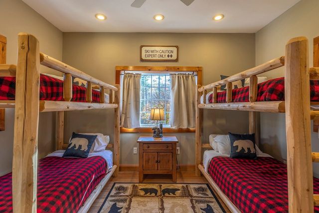 4427 West Hill Road South, Jamaica, VT 05343
