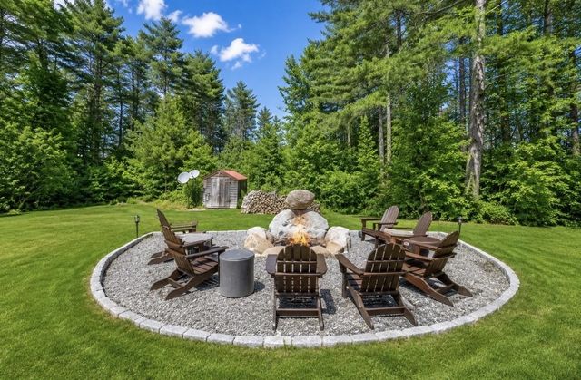 4427 West Hill Road South, Jamaica, VT 05343