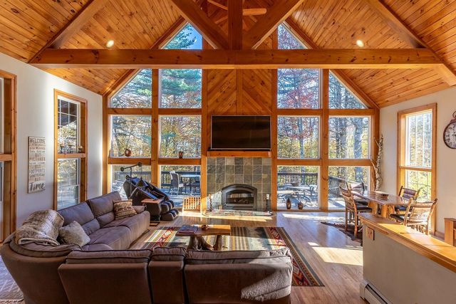 4427 West Hill Road South, Jamaica, VT 05343