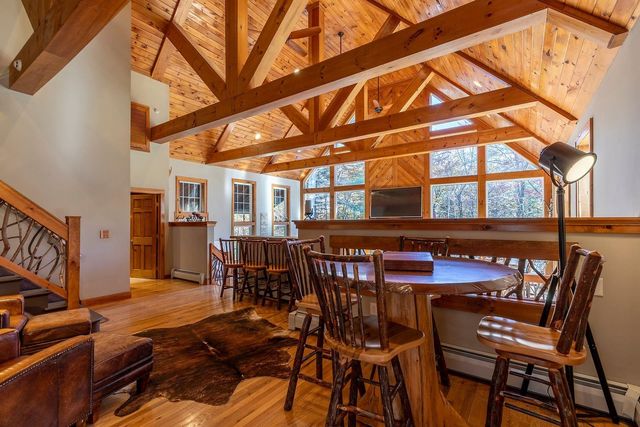 4427 West Hill Road South, Jamaica, VT 05343