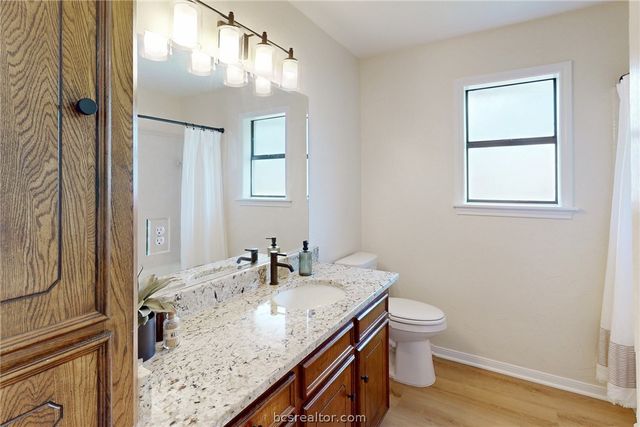 1713 Laura Lane, College Station, TX 77840