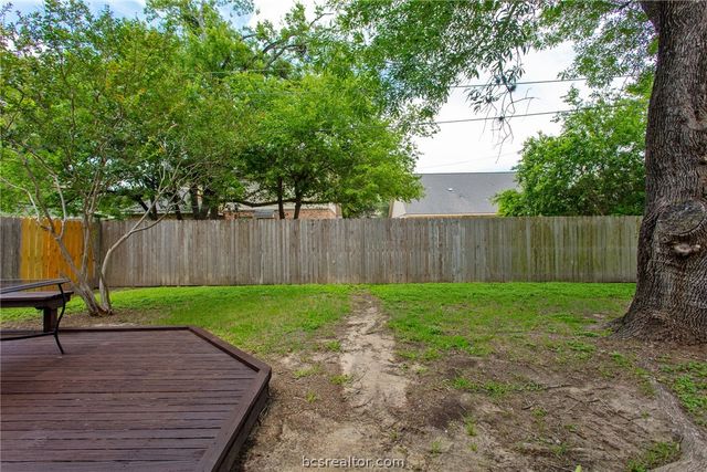 1713 Laura Lane, College Station, TX 77840